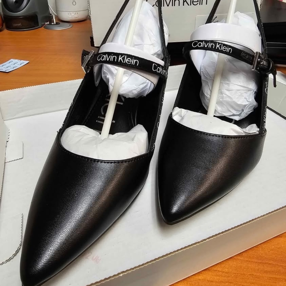 Calvin Klein Black Kitten Heel Slingbacks - Picture 1 of 2
